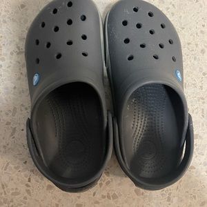 Crocs gray woman’s size 8